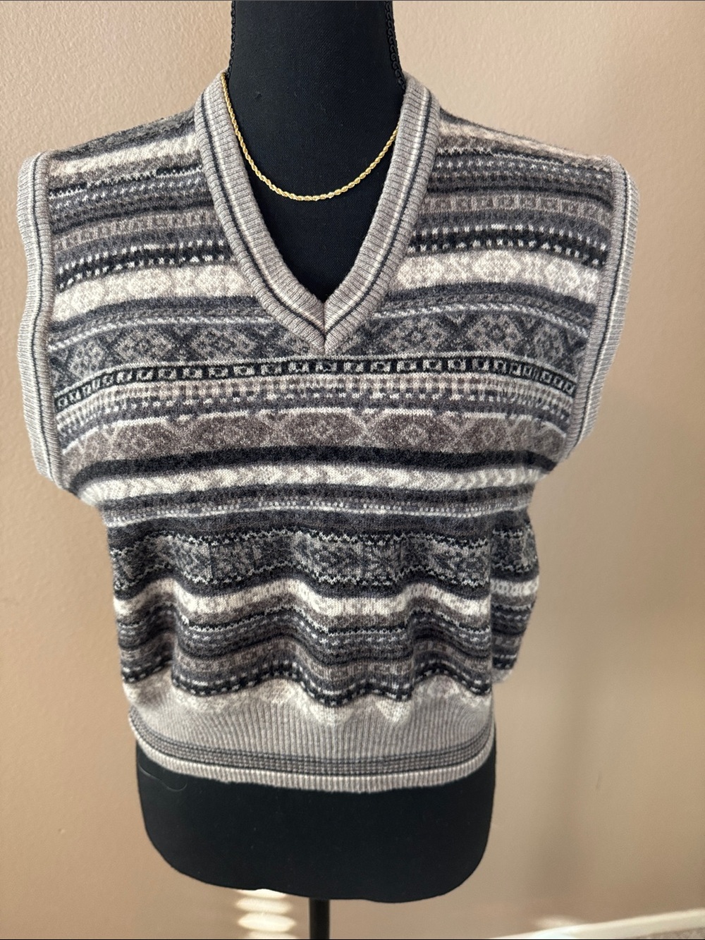 Vintage Segreto Italy 100% Virgin Wool Fair Isle Sweater Vest Men’s Gray Unisex